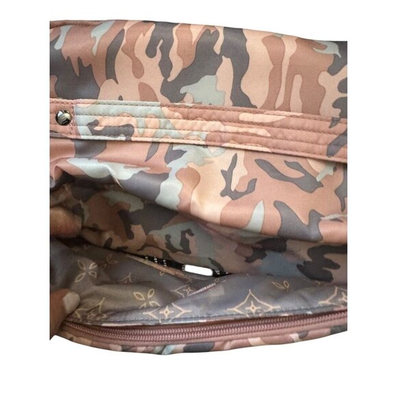Lug Trolley Pink Camo Travel Cosmetic Toiletry Bag  and Parasail Bag SET NEW - Picture 9 of 14